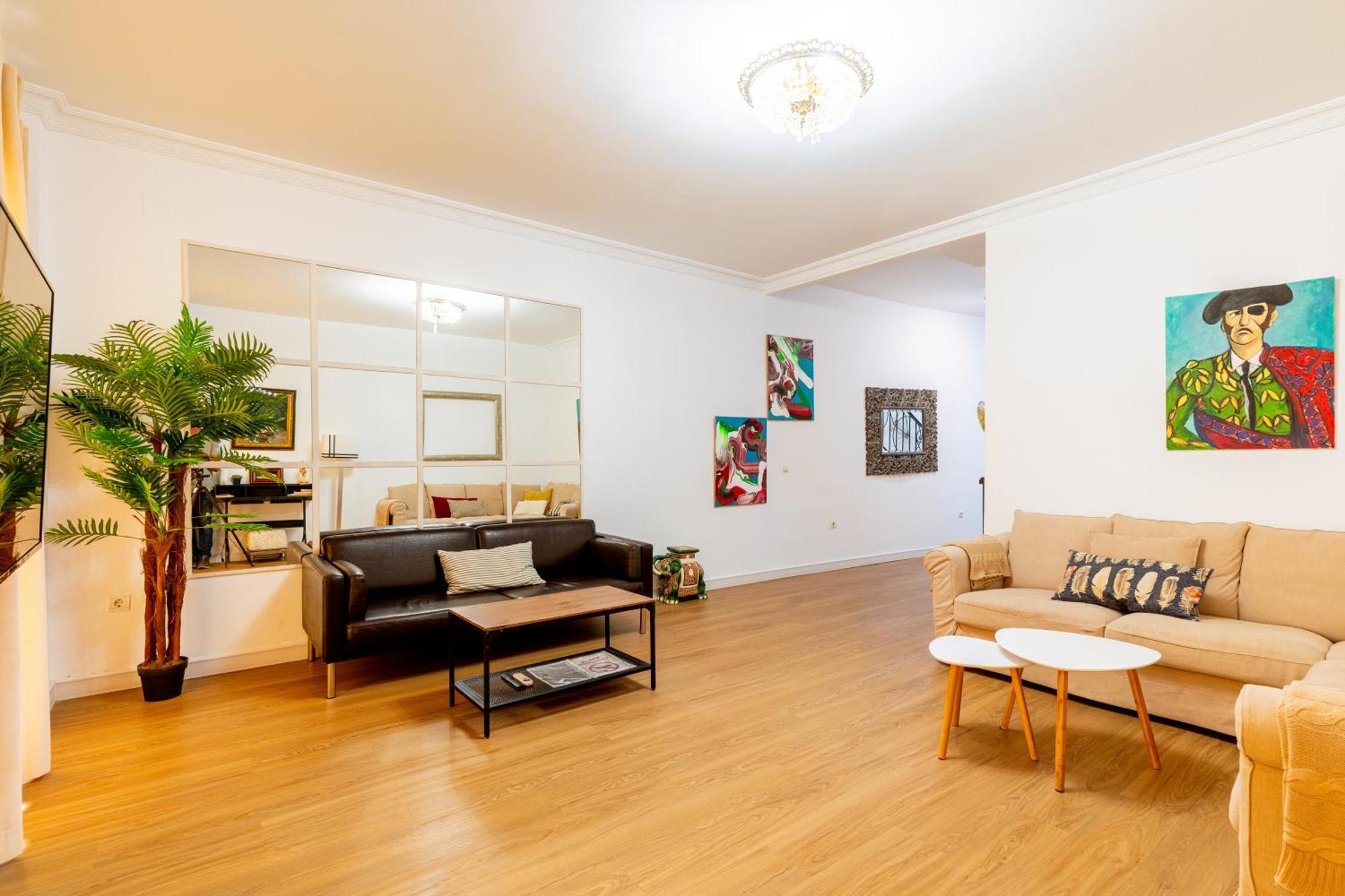 House Sevillana Parking Appartamento *