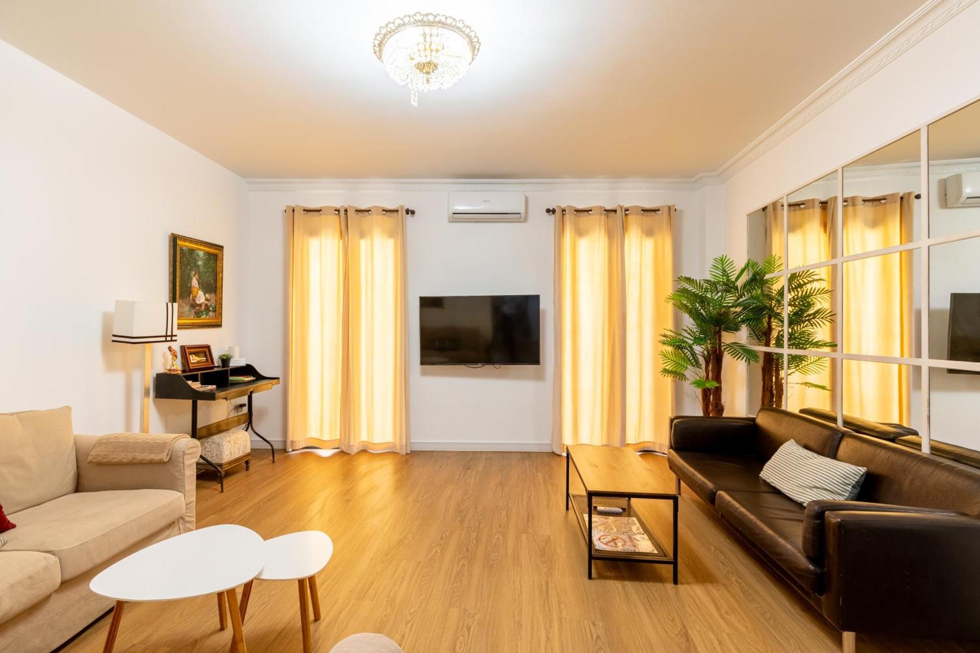 House Sevillana Parking Apartment Sevilla