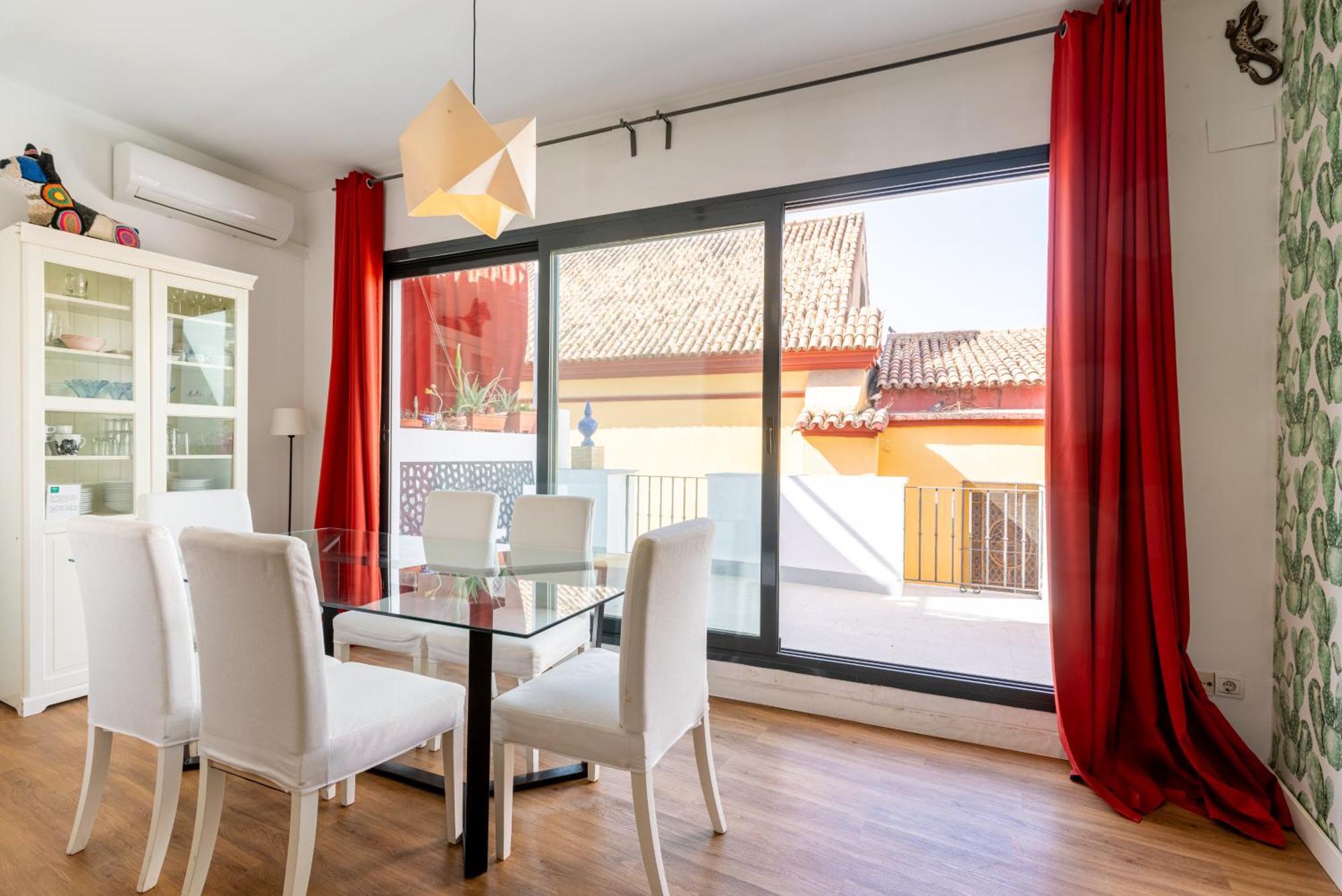 House Sevillana Parking Sevilla