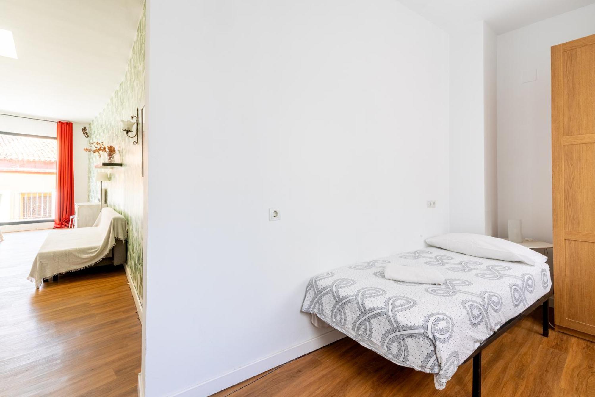 House Sevillana Parking Sevilla